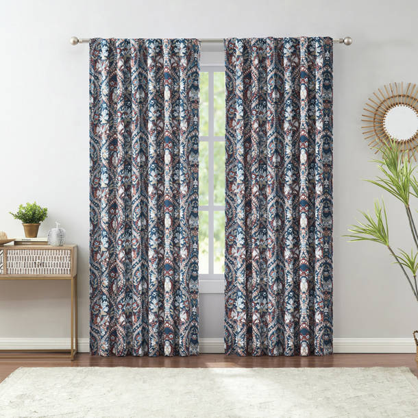 Bungalow Rose Shetucket Bohemian Power Loom Performance Blue/Pink